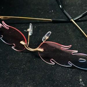 1 pc Fire Flame Rimless Fashion Sunglasses - colors green blue iridescent pink